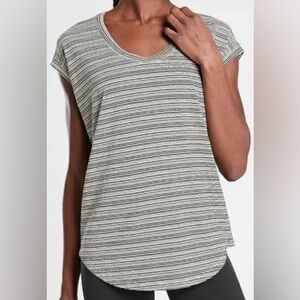 Athleta Gray Heathered Short Sleeve Tee